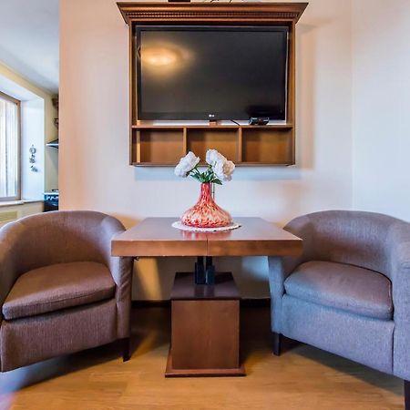 Two-Room Apartments On Maidan Nezavisimosti Kiev Luaran gambar