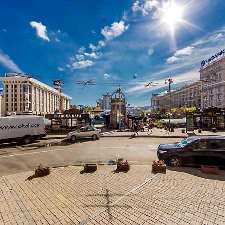 Two-Room Apartments On Maidan Nezavisimosti Kiev Luaran gambar