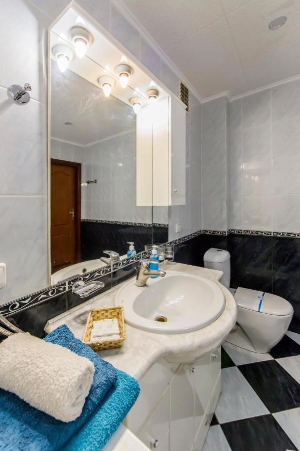 Two-Room Apartments On Maidan Nezavisimosti Kiev Luaran gambar