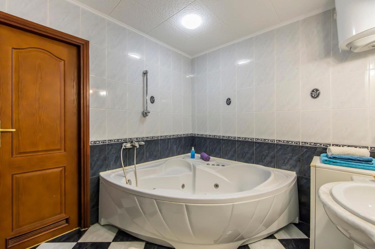 Two-Room Apartments On Maidan Nezavisimosti Kiev Luaran gambar
